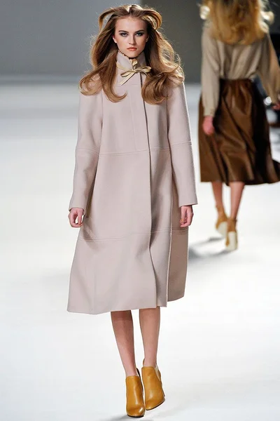 Look 30